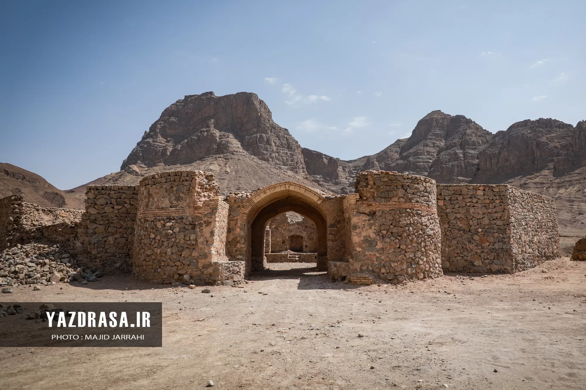 کاروانسرای سنگی انجیره اردکان