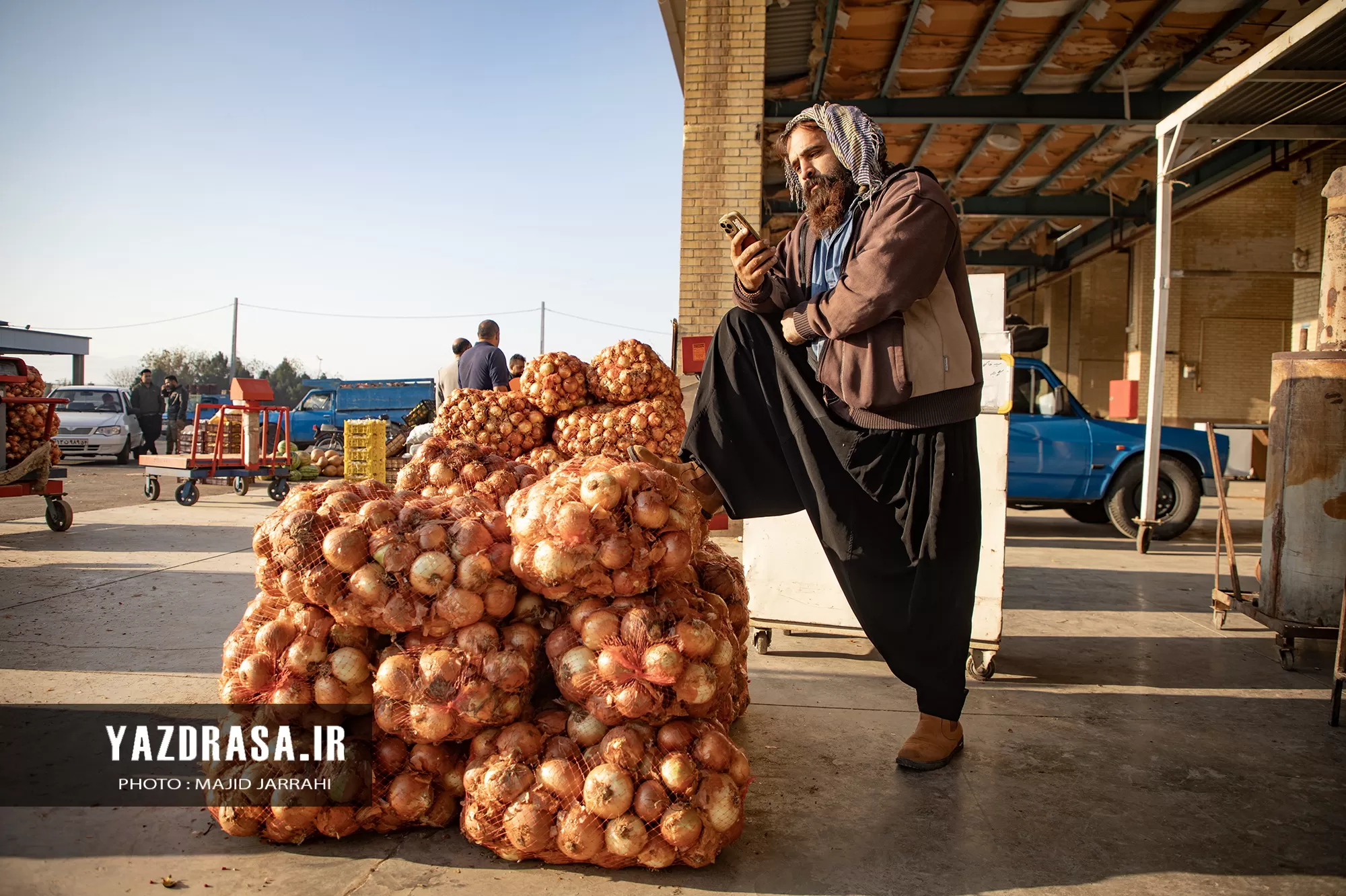 یک روز با میدان‌داران تره‌بار شاهدیه