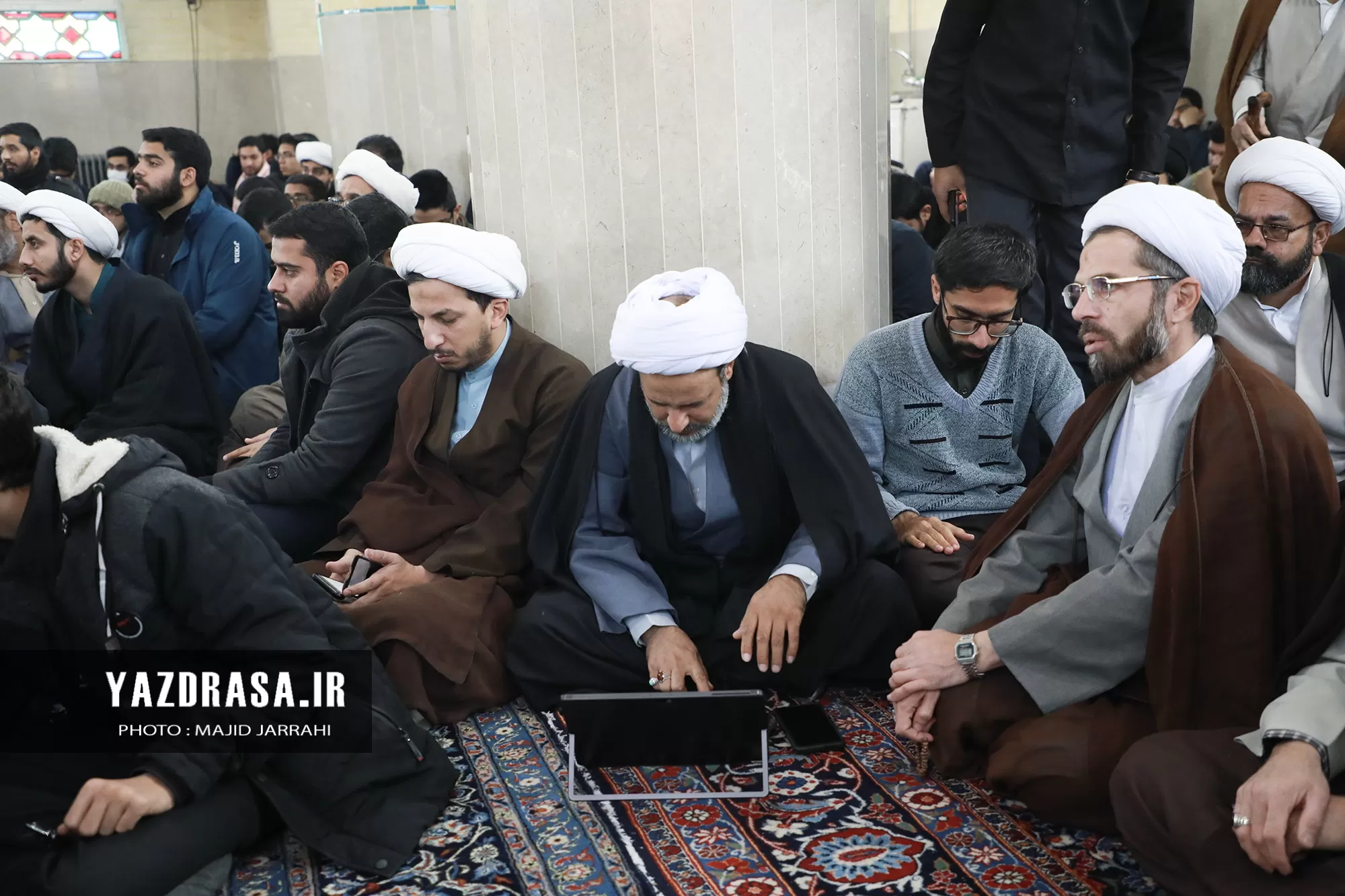 نشست طلاب یزدی با مدیر اندیشکده راهبردی سعدا
