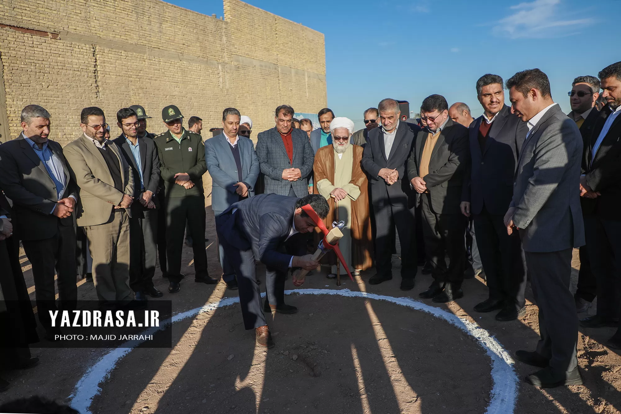 مراسم کلنگ‌زنی آموزشگاه ۱۲ کلاسه در شهرستان اشکذر