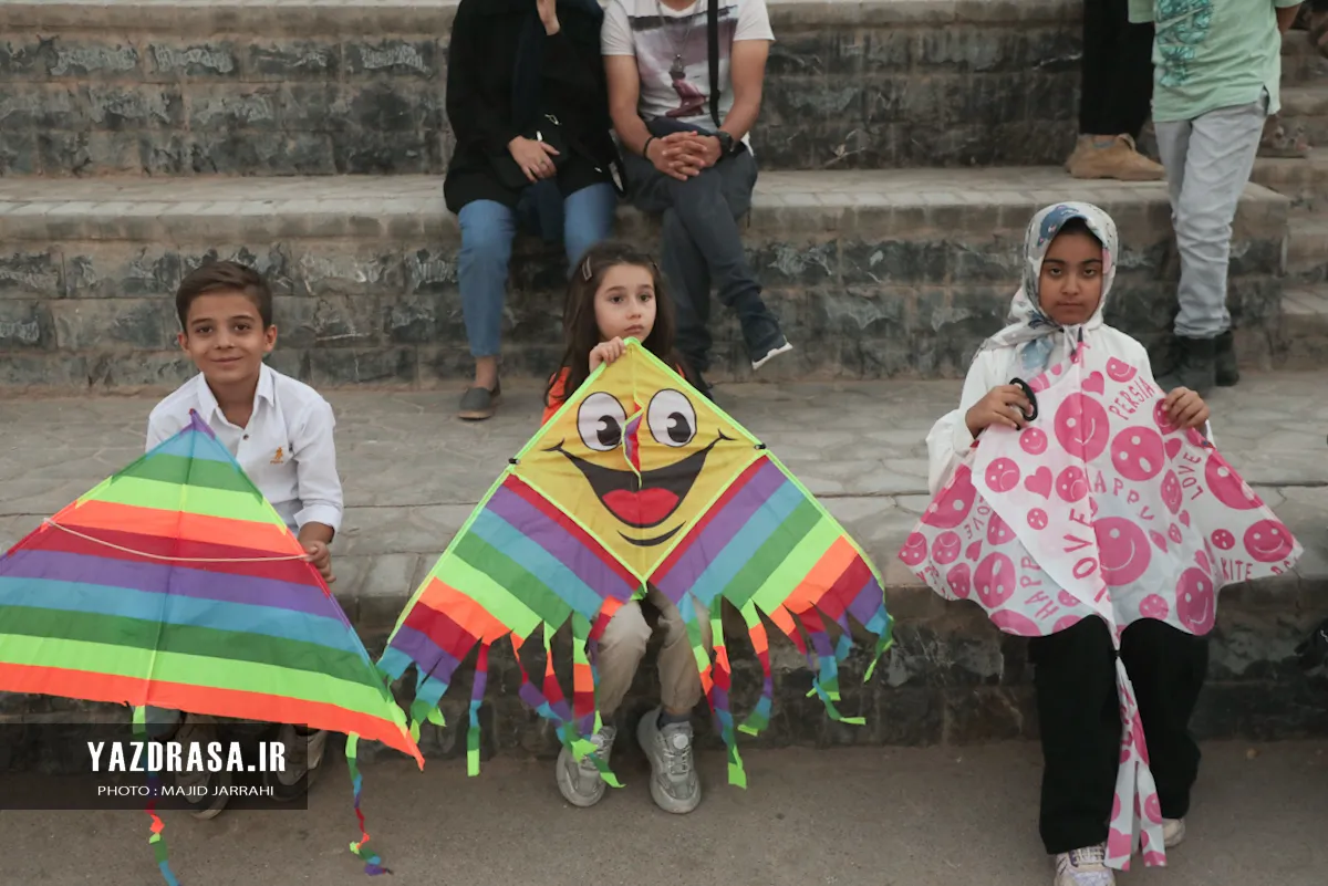 برگزاری جشنواره پرواز بادبادک‌ها در یزد