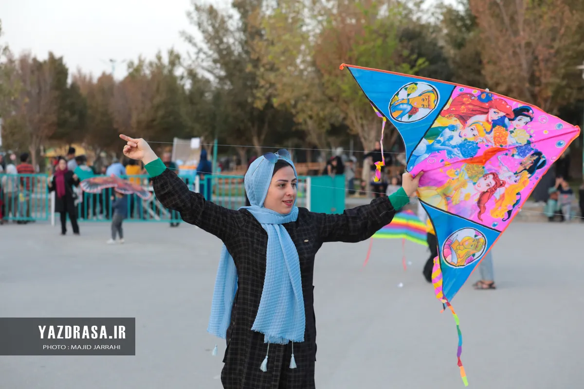 برگزاری جشنواره پرواز بادبادک‌ها در یزد