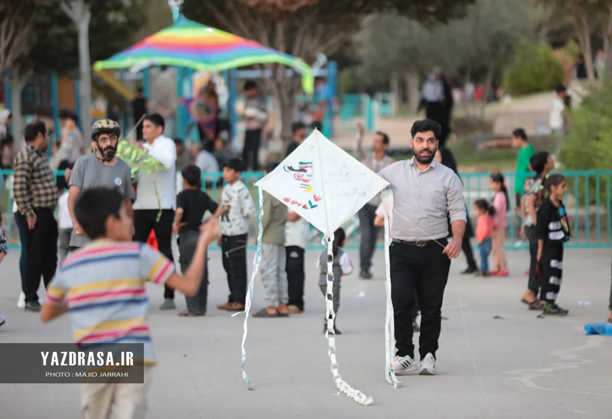 برگزاری جشنواره پرواز بادبادک‌ها در یزد