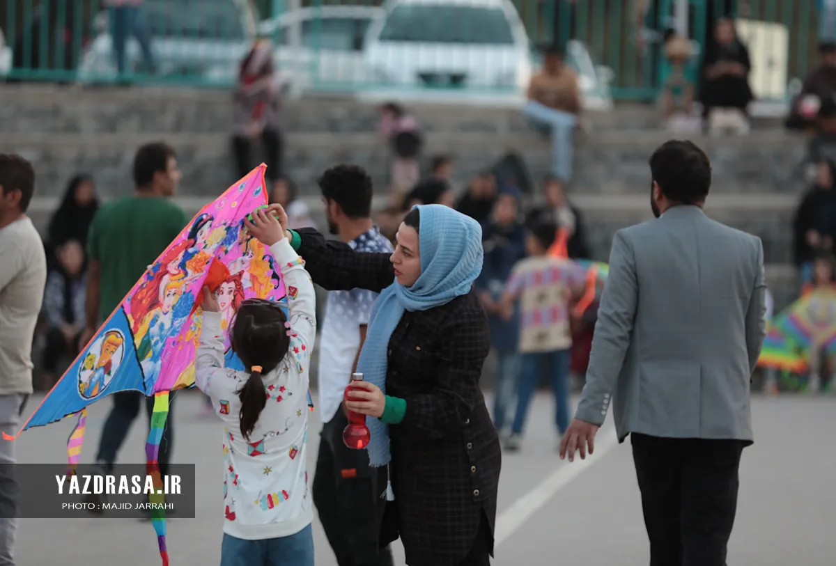 برگزاری جشنواره پرواز بادبادک‌ها در یزد