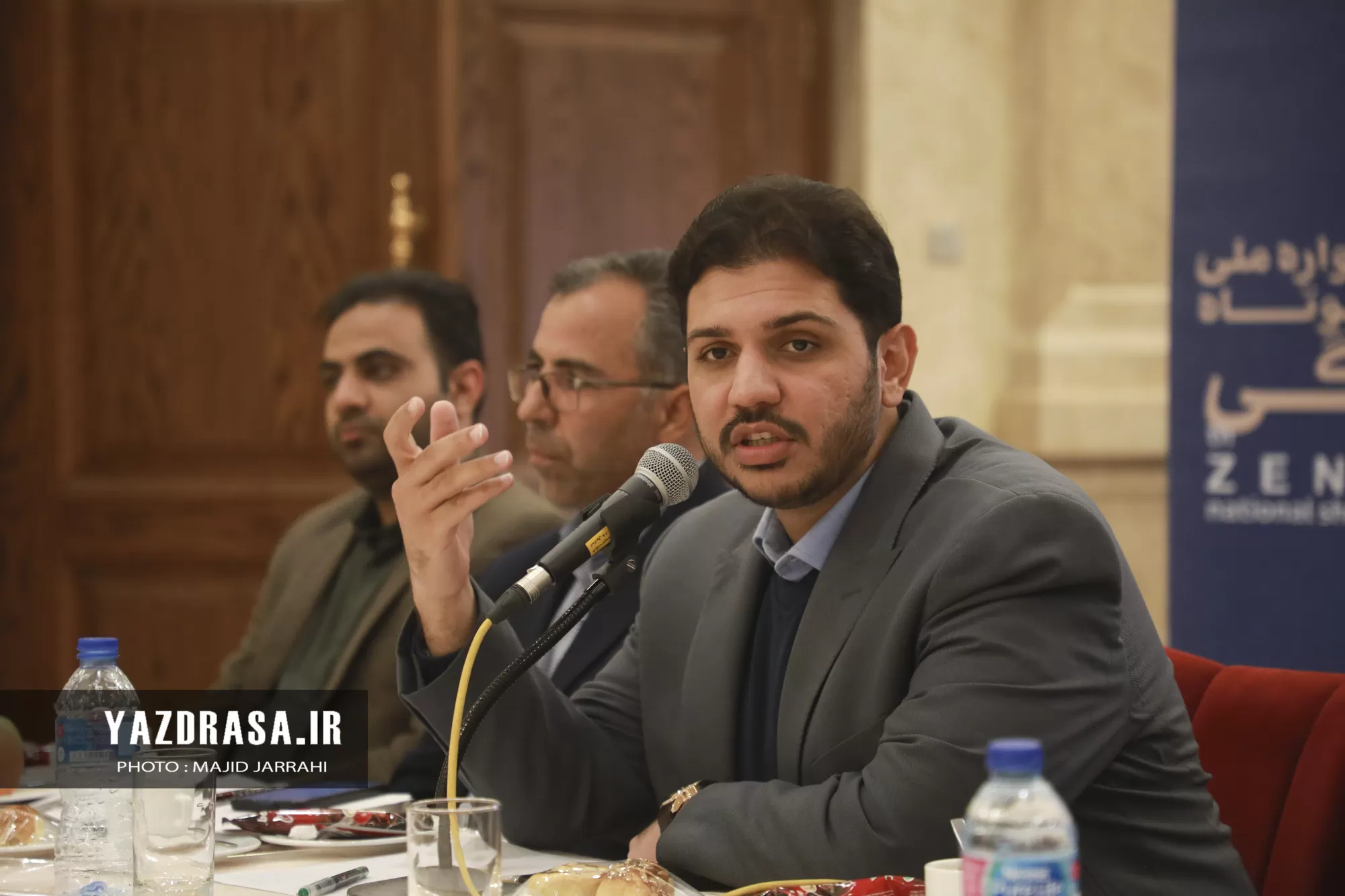 نشست مدیرکل ورزش و جوانان یزد با خبرنگاران