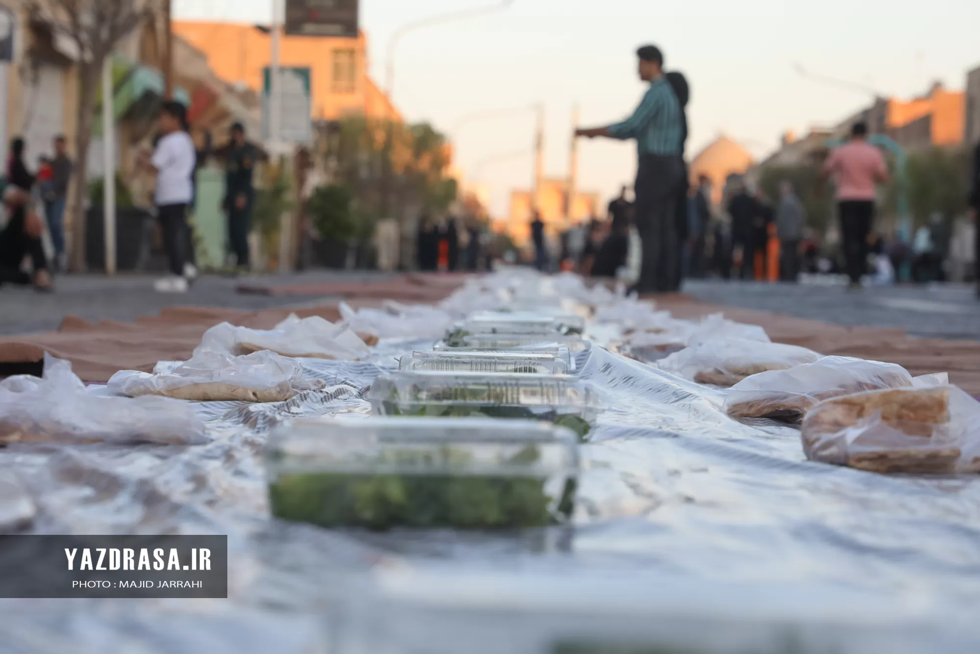 سفره افطاری از حسینیه تا حسینیه در یزد