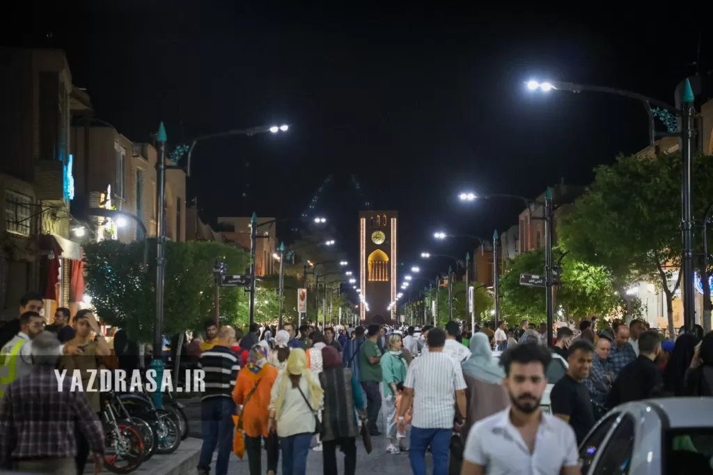 حضور گردشگران در شهر یزد در تعطیلات عید‌فطر