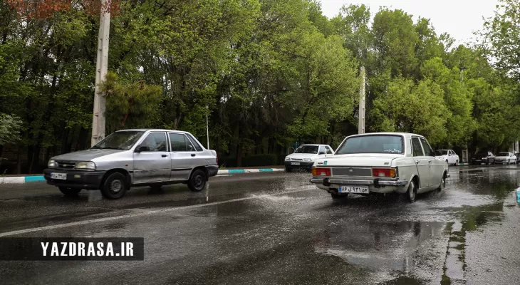 زیبایی باران بهاری در یزد