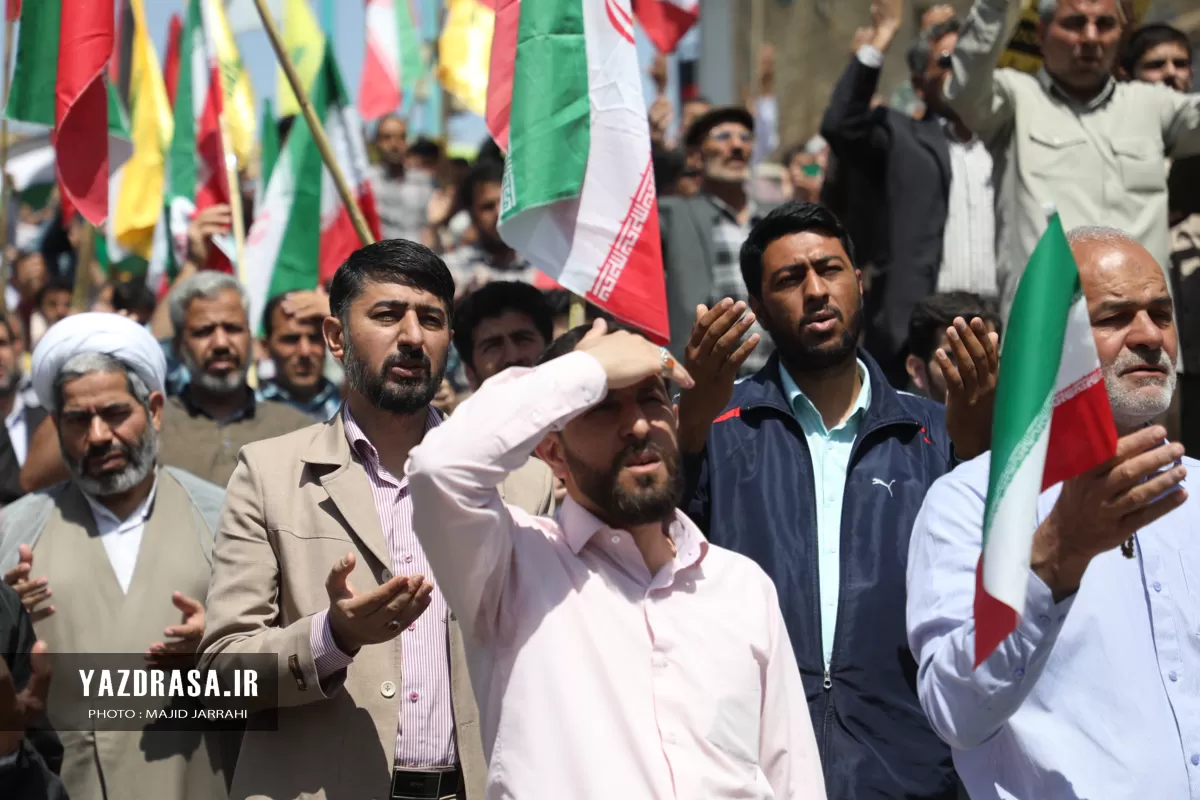 راهپیمایی یزدی‌ها در حمایت از عملیات وعده صادق