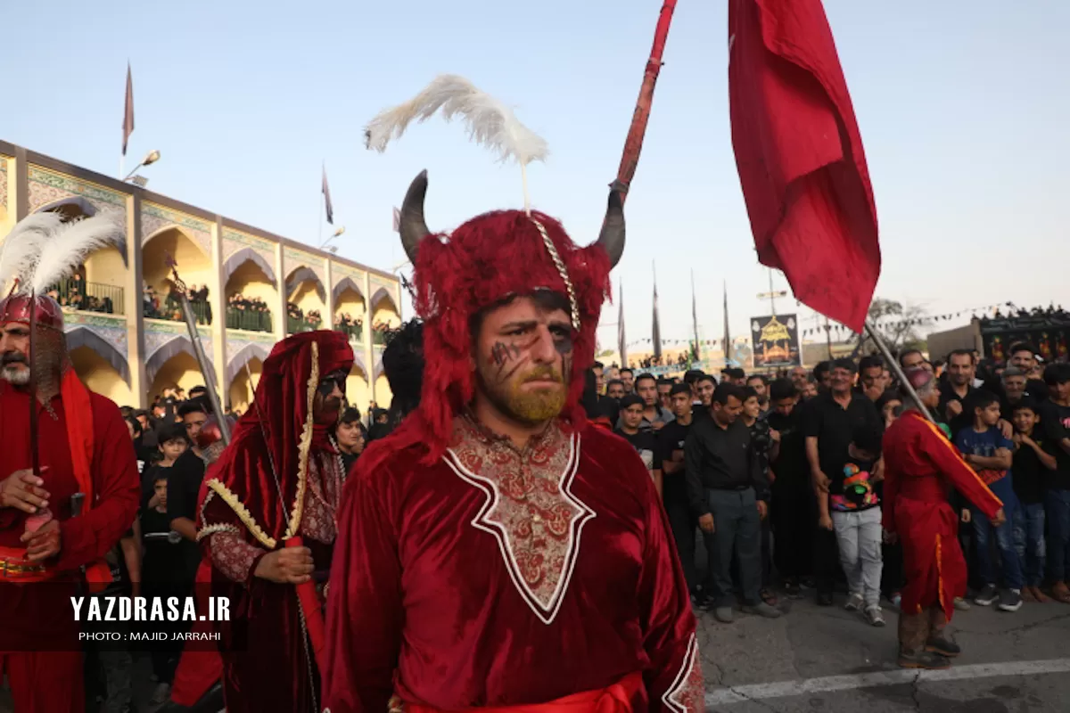 تعزیه‌خوانی روز عاشورا در حسینیه باغ بهار مهریز