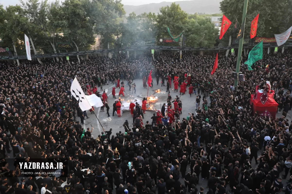 تعزیه‌خوانی روز عاشورا در حسینیه باغ بهار مهریز