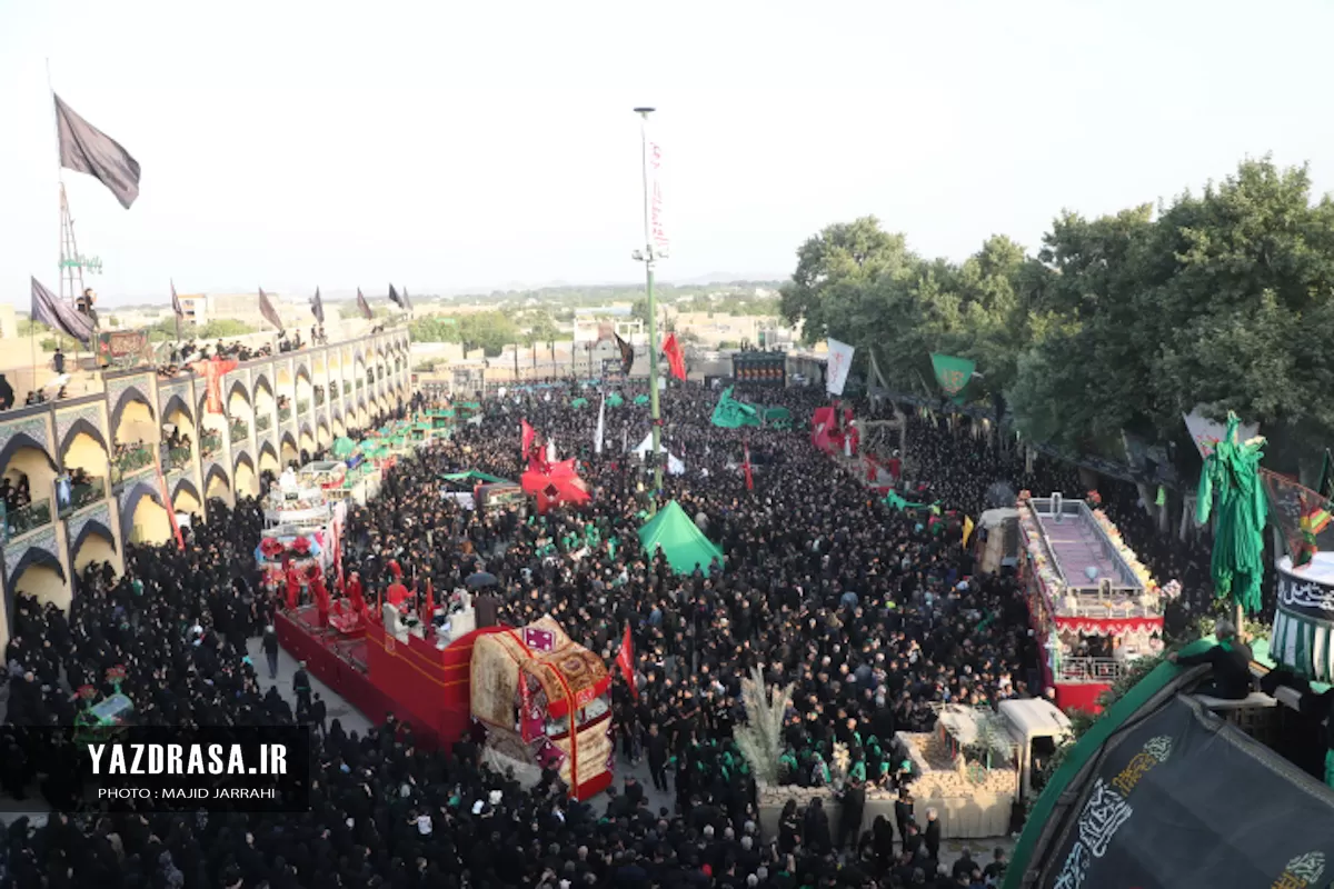 تعزیه‌خوانی روز عاشورا در حسینیه باغ بهار مهریز