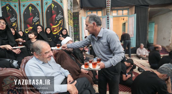 روضه‌خوانی سنتی در خانه اصفهانیان یزد