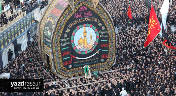 آئین نخل‌برداری عصر عاشورا در شهرستان تفت