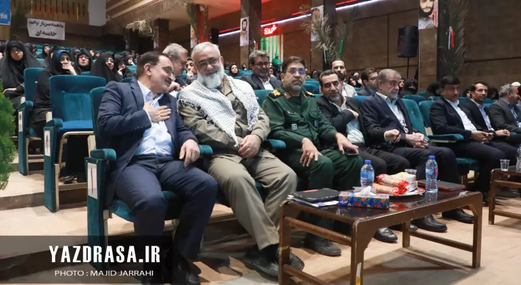 دیدار معلمان و فرهنگیان یزد با سردار نقدی