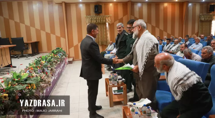 دیدار سردار نقدی با فرماندهان و رزمندگان یزد