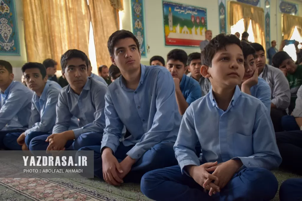 سپاسگزاری دانش‌آموزان مدرسه شهید مرشد یزد از سپاه